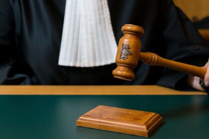 Kopstukken uit notariaat en estate-planning die magistraat zijn of waren: invloed en belangenverstrengeling in het erfrecht